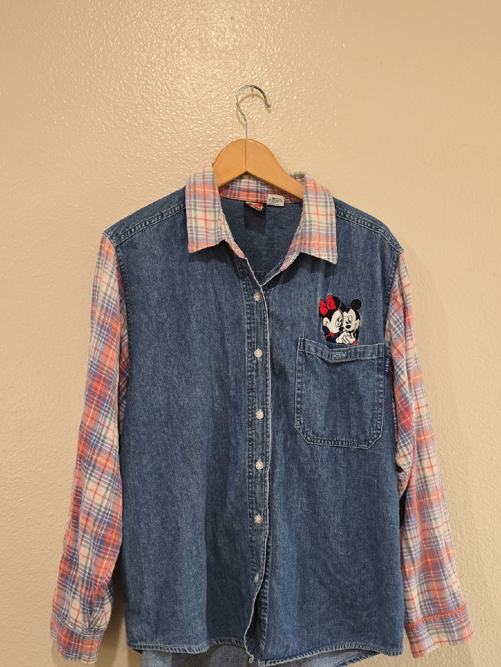 🎉 Disney Mickey & Minnie Denim Button-Down Shirt  Plaid Sleeves